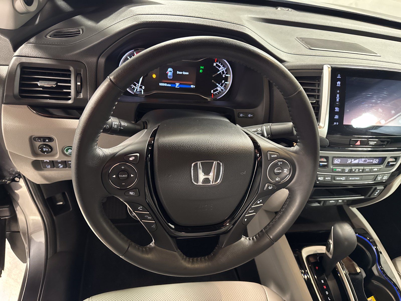 Used 2017 Honda Ridgeline RTL-E image 19