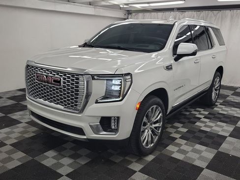 Used 2021 GMC Yukon Denali w/ Denali Ultimate Package image 3