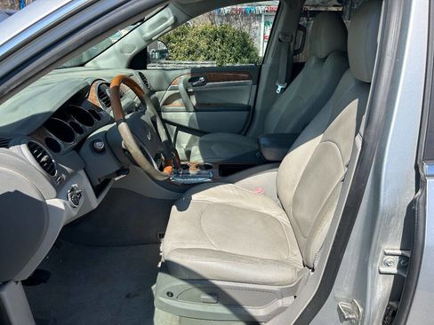 Used 2009 Buick Enclave CX w/ Driver Confidence Package image 11