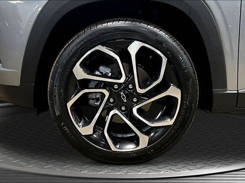 New 2026 Chevrolet Trax RS w/ Driver Confidence Package FWD image 12