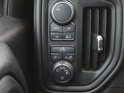 Used 2021 Chevrolet Silverado 1500 Custom image 8