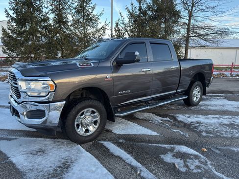 Used 2020 RAM 3500 Tradesman w/ Towing Technology Group image 2