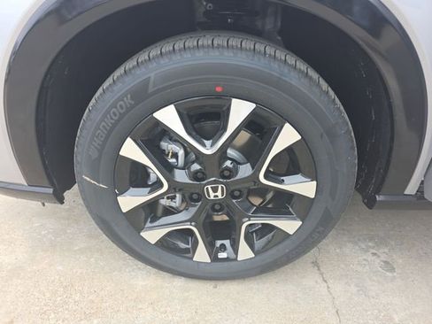 New 2026 Honda HR-V EX-L image 25