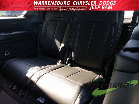 New 2025 Jeep Grand Cherokee L Limited w/ Luxury Tech Group II image 14