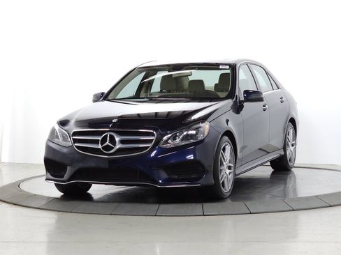 Used 2014 Mercedes-Benz E 350 4MATIC Sedan image 3