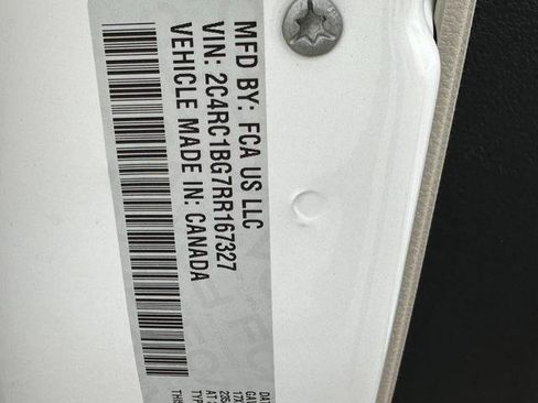 Used 2024 Chrysler Pacifica Touring-L image 23