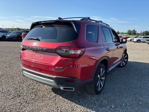 Used 2025 Honda Pilot Elite image 14