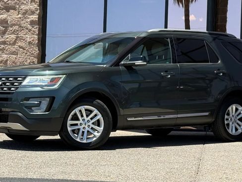 Used 2016 Ford Explorer XLT w/ Equipment Group 202A FWD image 3