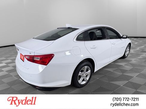 Used 2024 Chevrolet Malibu LT image 5