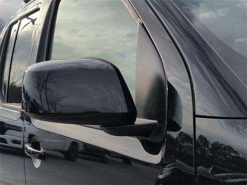 Used 2017 Nissan Frontier PRO-4X w/ Pro-4x Luxury Package image 11