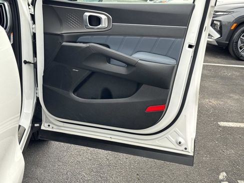 Used 2025 Kia Sorento SX Prestige image 12