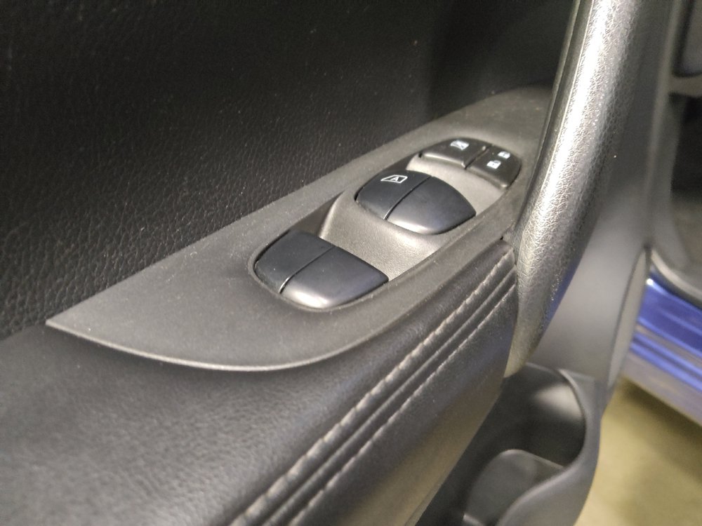 Used 2021 Nissan Rogue Sport S FWD image 27