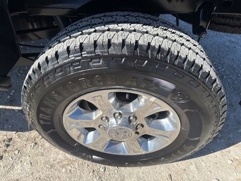 Used 2024 RAM 2500 Big Horn image 28