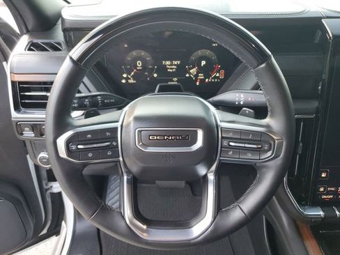 Used 2025 GMC Yukon XL Denali w/ Denali Reserve Package RWD image 20