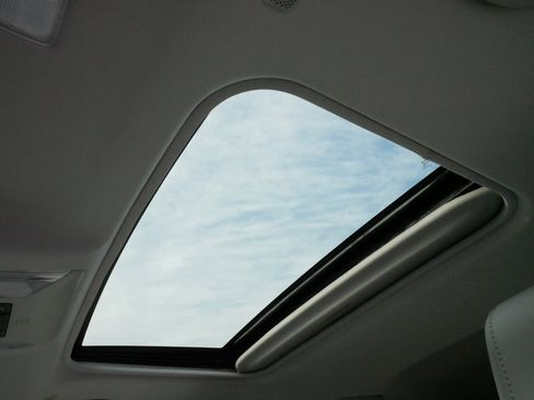 Certified 2025 Toyota RAV4 XLE Premium image 32