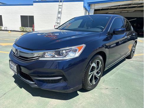 Used 2016 Honda Accord LX image 2