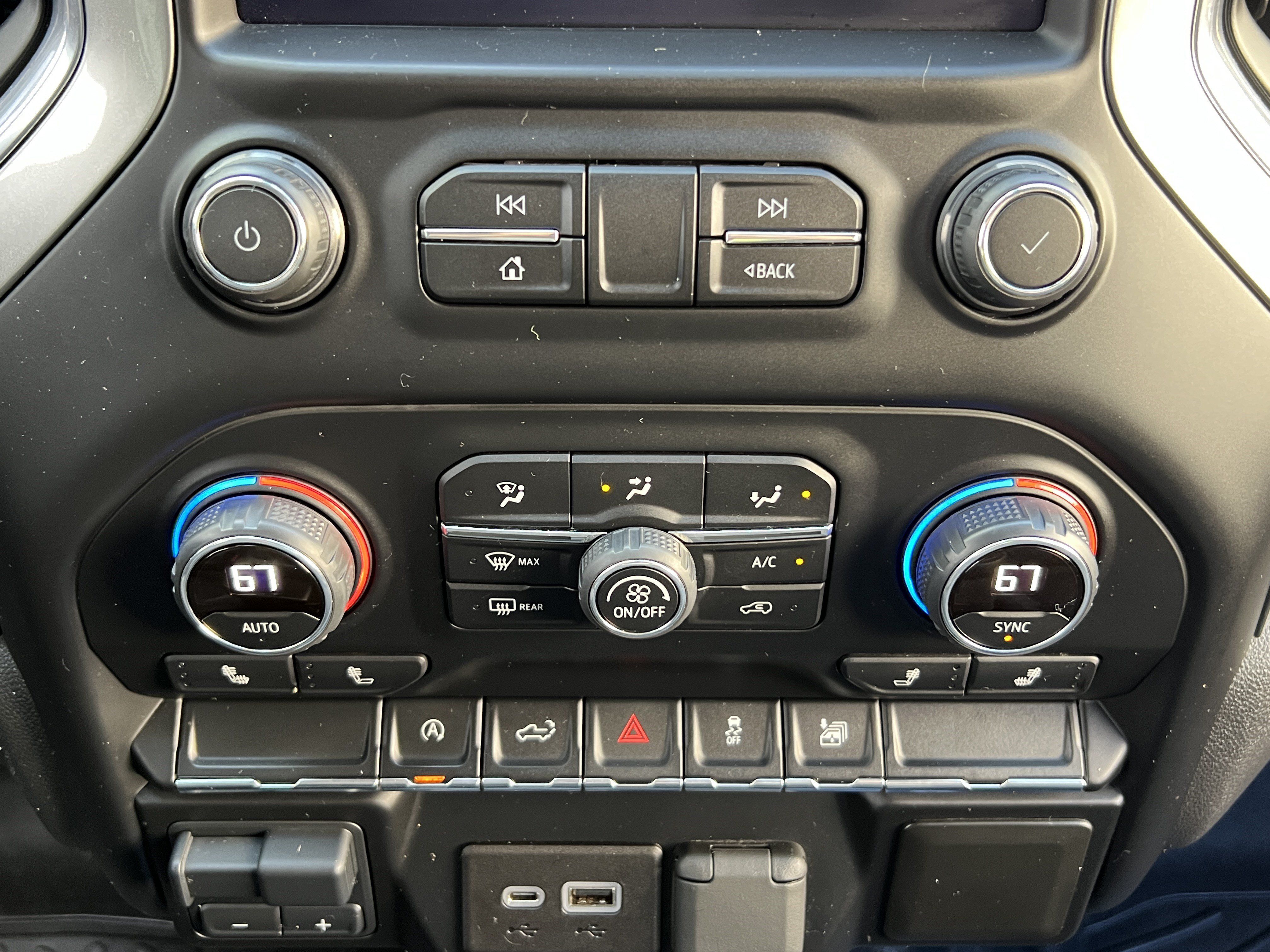 Used 2020 Chevrolet Silverado 1500 LT w/ All-Star Edition AWD/4WD image 25