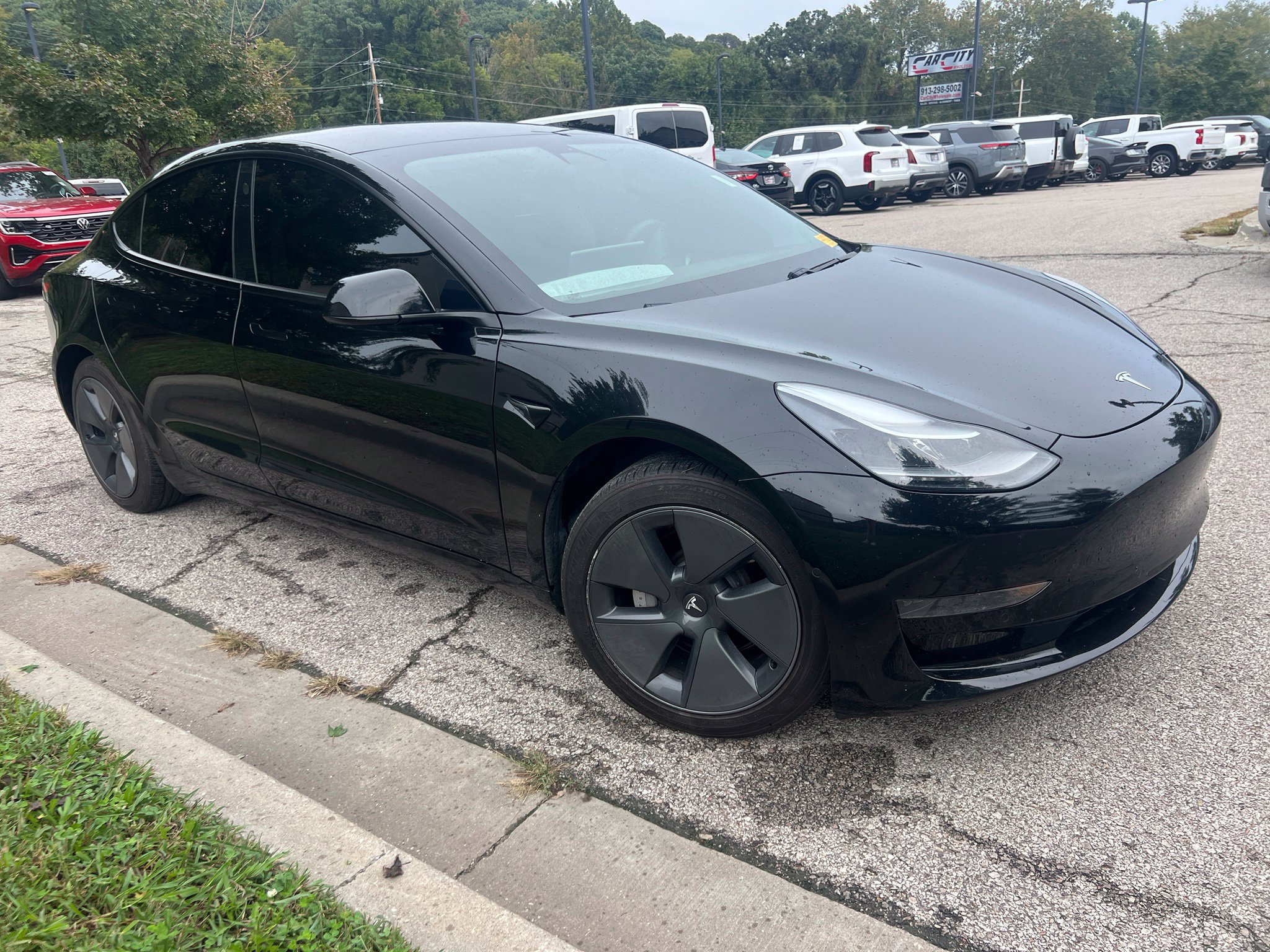 Used 2021 Tesla Model 3 Standard Range Plus RWD image 3