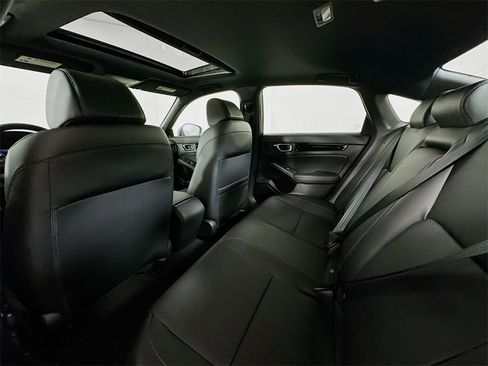 Used 2025 Honda Civic Sport Touring image 4