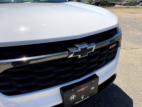 Used 2024 Chevrolet Trax RS w/ Driver Confidence Package FWD image 32