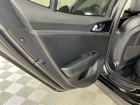 Used 2019 Kia Stinger RWD image 23