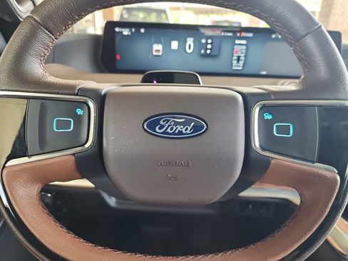 Used 2025 Ford Expedition King Ranch AWD/4WD image 15