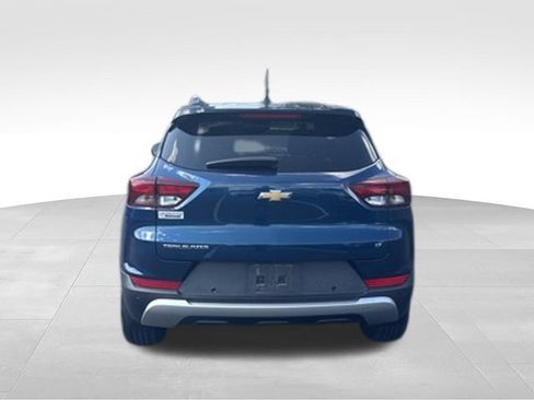 Used 2021 Chevrolet TrailBlazer LT w/ Sun and Liftgate Package FWD image 3