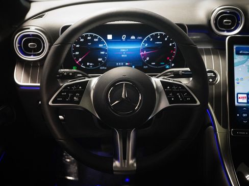 Certified 2025 Mercedes-Benz GLC 300 4MATIC image 15