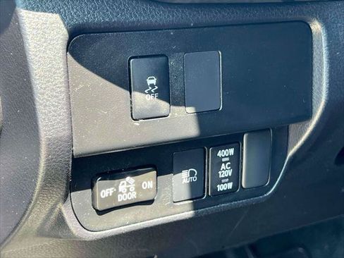 Certified 2023 Toyota Tacoma TRD Off-Road AWD/4WD image 23