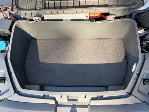 Used 2019 Audi e-tron Premium Plus image 28