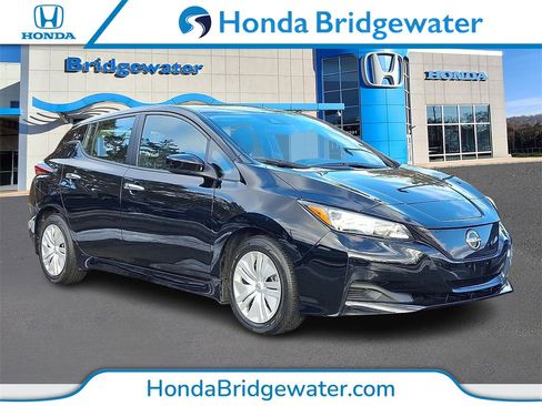 Used 2025 Nissan Leaf S image 1