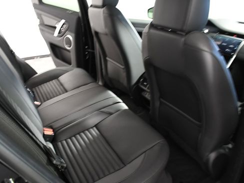 Certified 2025 Land Rover Discovery Sport Dynamic SE AWD/4WD image 22