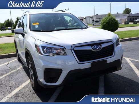 Used 2019 Subaru Forester Premium AWD/4WD image 2