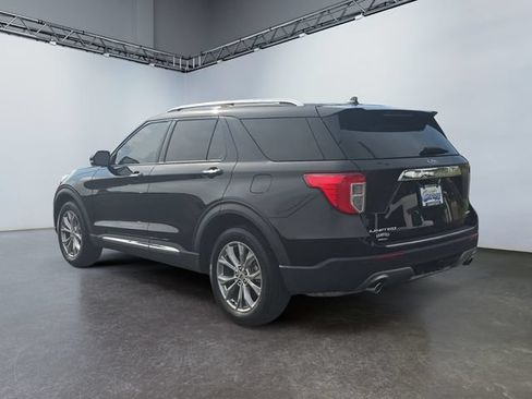 Used 2024 Ford Explorer Limited w/ Equipment Group 301A AWD/4WD image 3