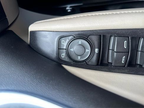 Used 2018 Buick Enclave Essence image 47