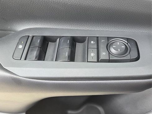 Used 2024 Toyota Prius LE FWD image 21