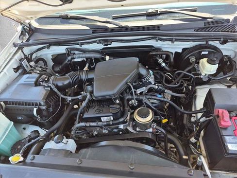 Used 2015 Toyota Tacoma 2WD Access Cab w/ Convenience Package image 24