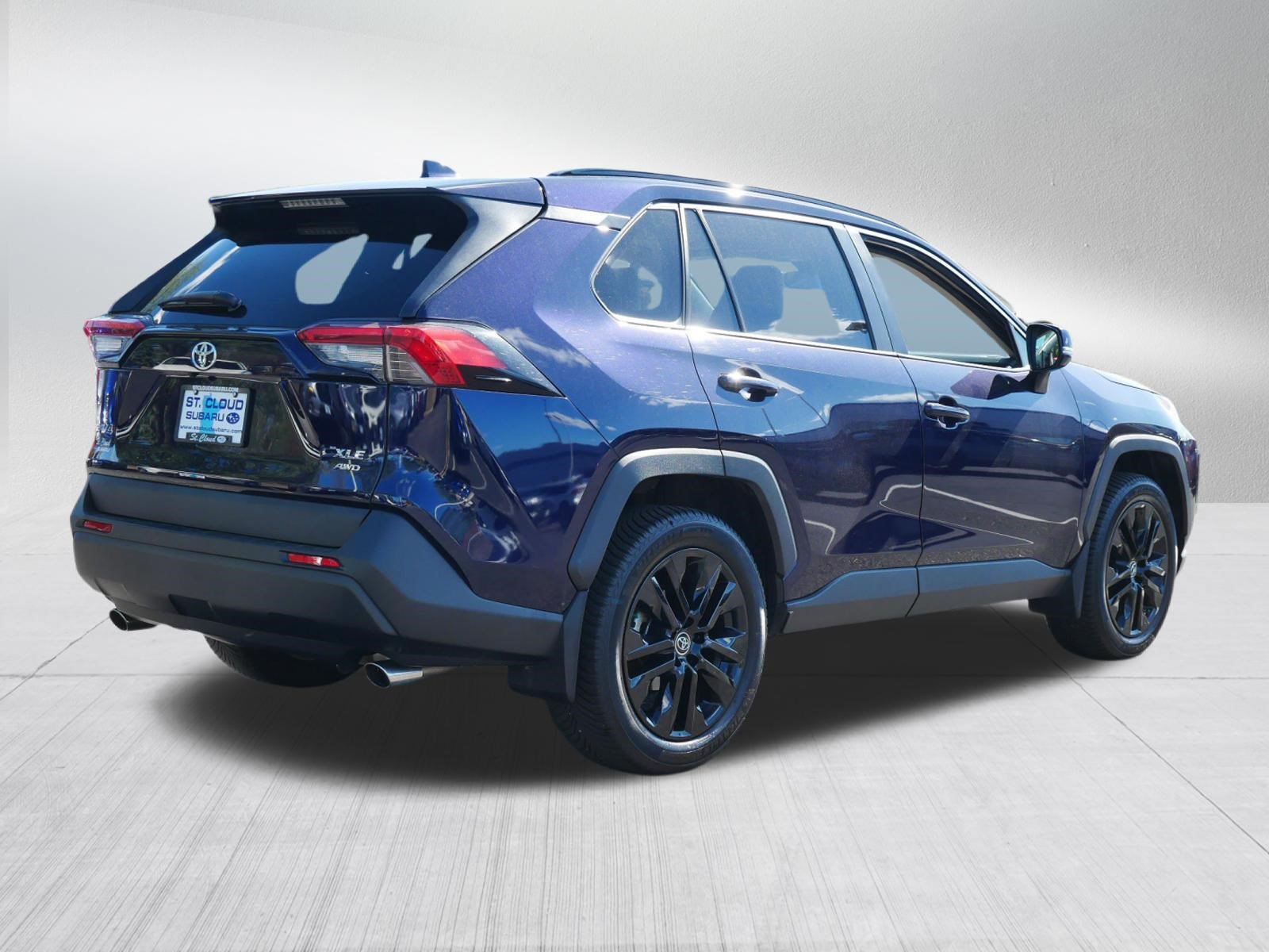 Used 2019 Toyota RAV4 XLE Premium w/ Cold Weather Package AWD/4WD image 7