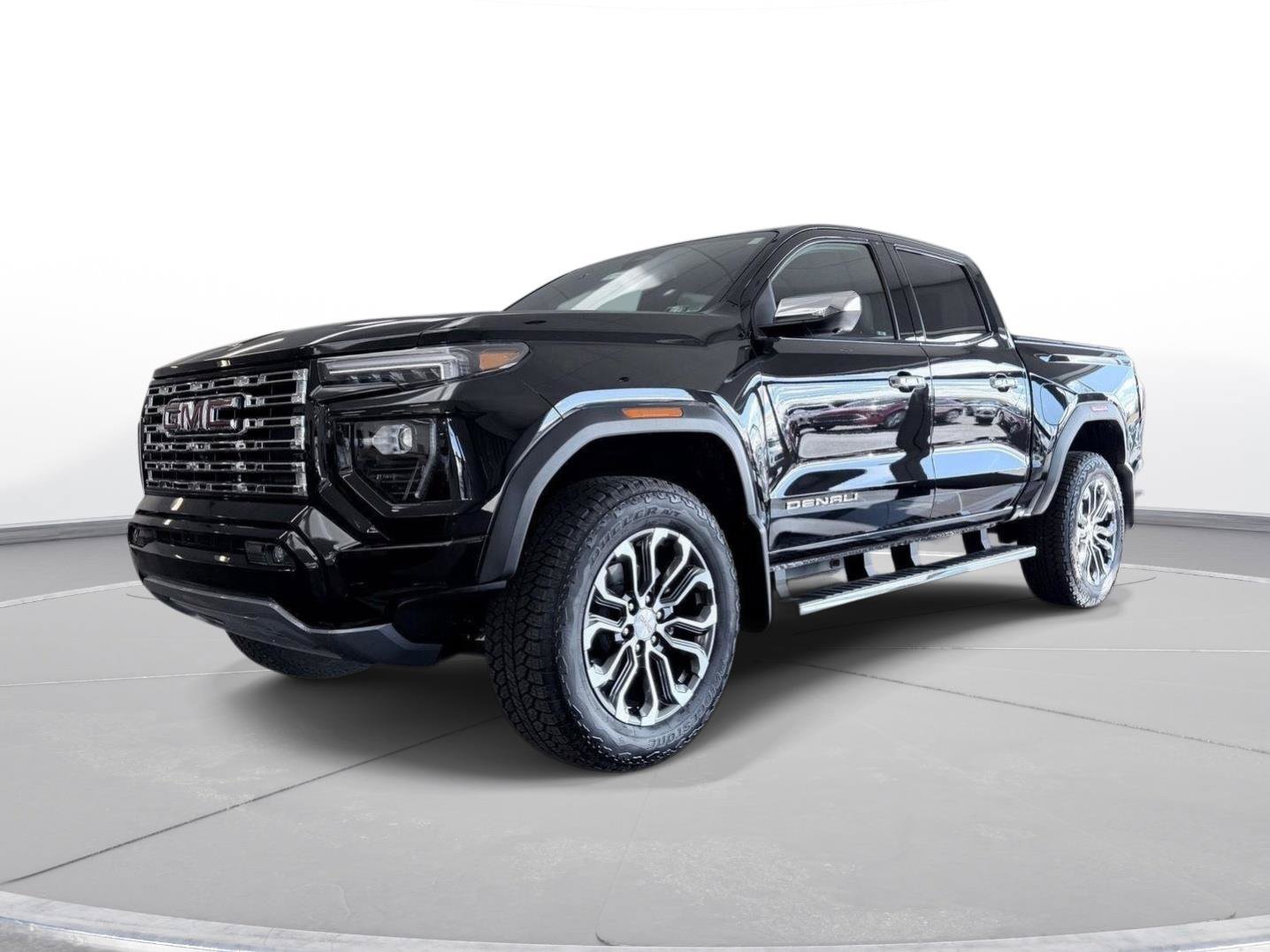 Used 2023 GMC Canyon Denali AWD/4WD image 3