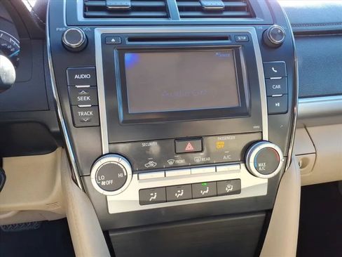 Used 2012 Toyota Camry LE image 29