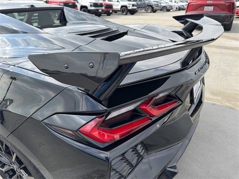 Used 2025 Chevrolet Corvette Stingray image 11