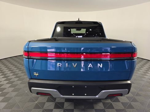 Used 2022 Rivian R1T Adventure image 4