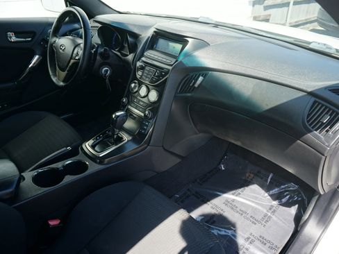 Used 2013 Hyundai Genesis 2.0T image 13