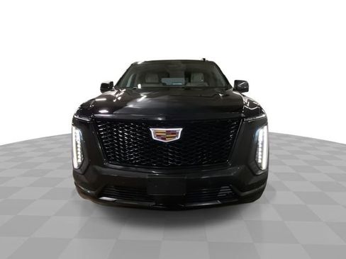 Used 2025 Cadillac Escalade Sport Platinum image 5