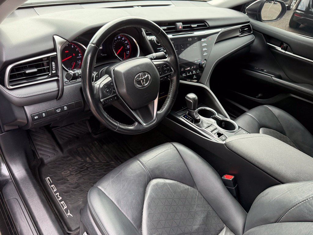 Used 2019 Toyota Camry XSE FWD image 11