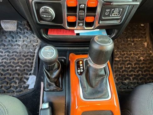 Used 2021 Jeep Wrangler Unlimited Sport AWD/4WD image 18