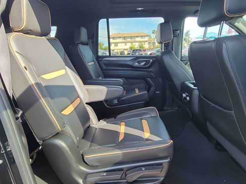 Used 2023 GMC Yukon XL AT4 image 28