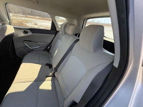 Used 2020 Kia Soul LX image 18