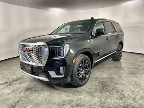 Used 2024 GMC Yukon Denali w/ Denali Reserve Package image 4