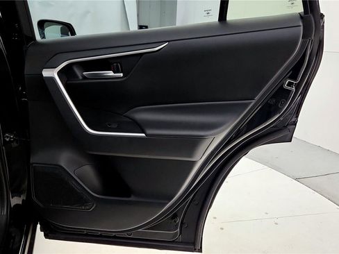 Certified 2025 Toyota RAV4 XLE AWD/4WD image 19